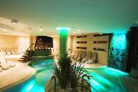 Experience pool in Vital Hotel Nautis - wellness weekend at Lake Velence in Gardony