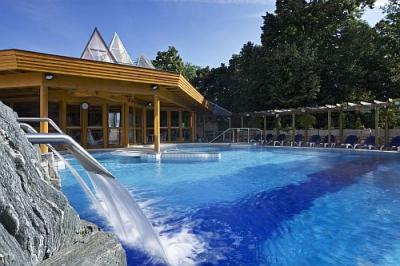 Hydro pool in Heviz in Danubius Health Spa Resort Heviz - ENSANA Health Spa Resort**** Hévíz - affordable thermal hotel and spa hotel in Heviz