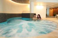 Hotel Palota jacuzzi in Heviz, discount wellness weekend in Hungary, in Palace Hotel Heviz