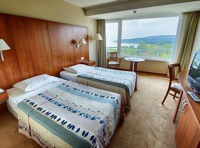 Discount hotel room at Lake Balaton with half board package - Hotel Bál Resort**** Balatonalmádi - Hotel at Lake Balaton with panoramic view