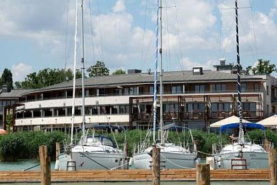 Yacht port of Hotel Golden Resort**** in Balatonfured - ✔️ Hotel Golden Lake**** Balatonfüred - wellness hotel directly at Lake Balaton