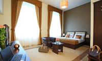 Elegant premium double room in Ipoly Residence Balatonfured