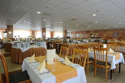 Hungarian Restaurant in Heviz, Hotel Panorama with half board - Hunguest Hotel Panoráma*** Hévíz - discount Panorama Hotel in Heviz connected to St. Andreas Health and Spa Institute with half board