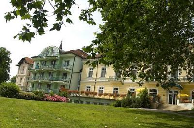 Hotel Spa Heviz - four-star discount hotel with half board, panoramic view to the Thermal Lake Heviz - Hotel Spa*** Heviz - discount Spa Thermal Hotel in the near of Thermal Lake Heviz