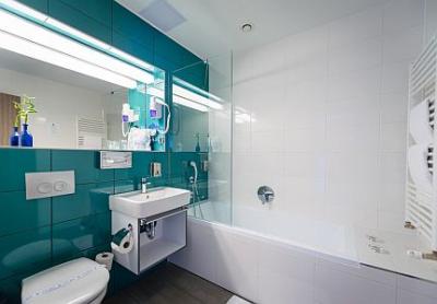 Elegant bathroom at the Yacht Hotel in Siofok at Lake Balaton - Yacht Wellness Hotel**** Siófok - special package Hotel Wellness Siófok